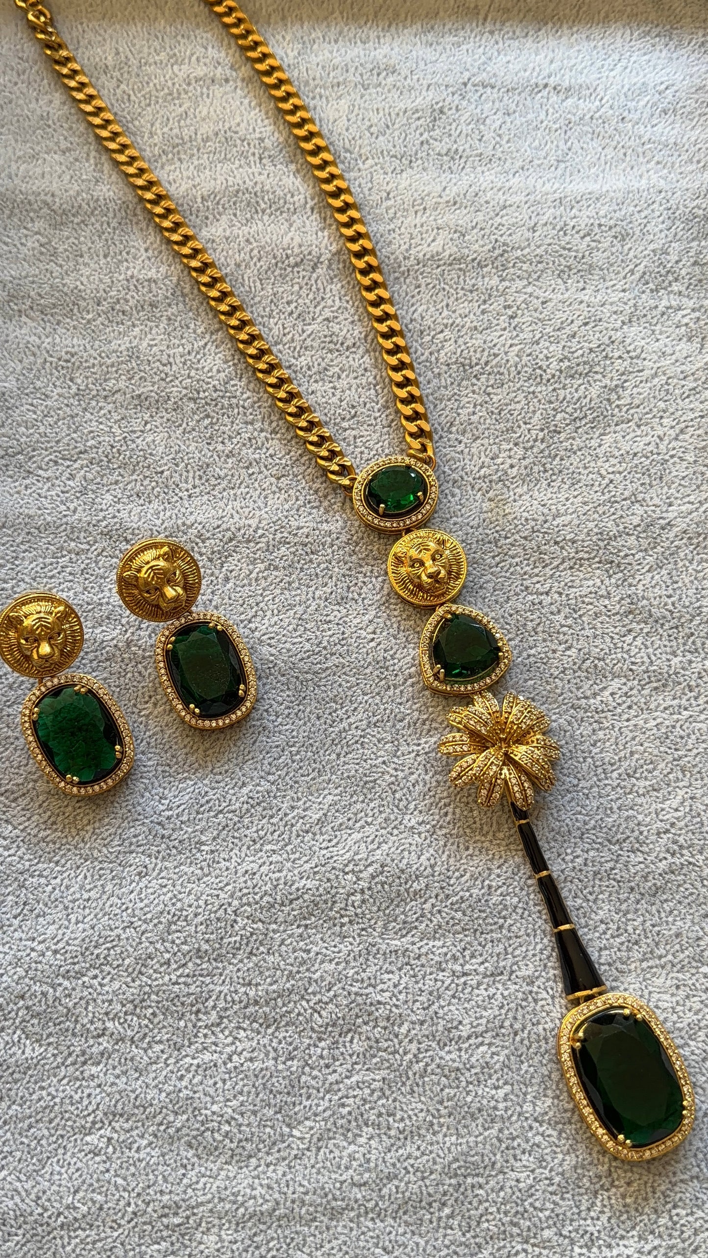 Emerald Lioness Necklace & Earring Set