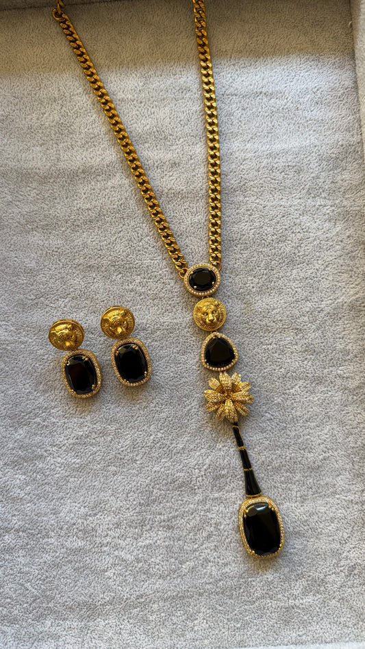 Noir Lioness Necklace & Earring Set