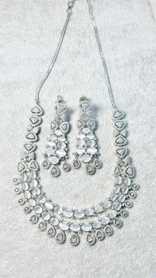 Gray Quartz Diamanté Set