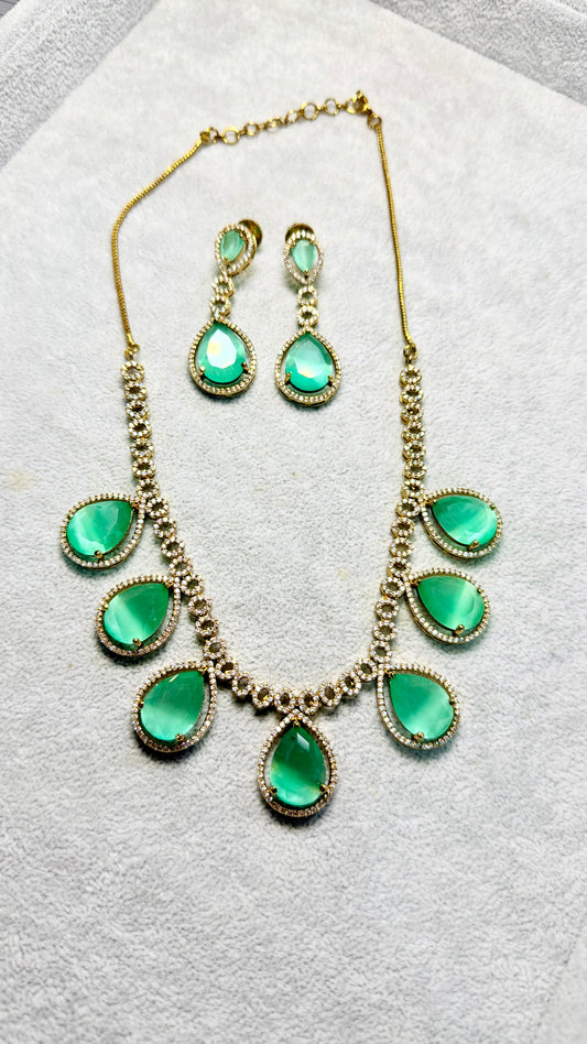 Mint Diamanté Set